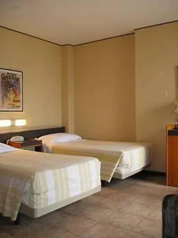 Ponte Hotel Palermo 3*,